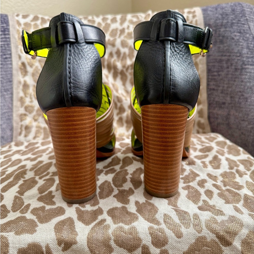 Coach Lorrie Black and Tan Woven Block Heels - Picture 4 of 7